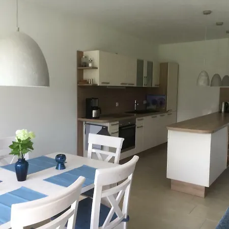 Dorie Sellin (Rugen)